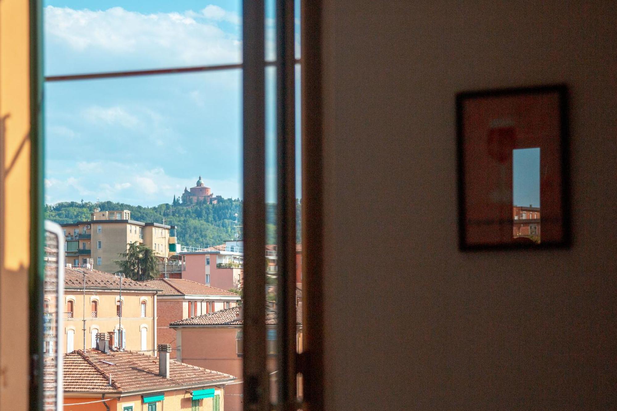 Appartamento Accogliente Con Vista San Luca Bologna Esterno foto